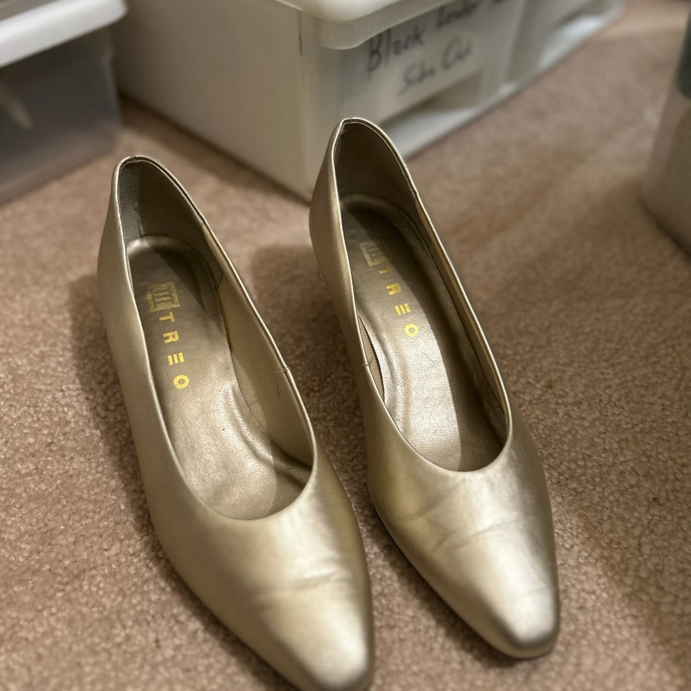 Ladies shoes 8.5